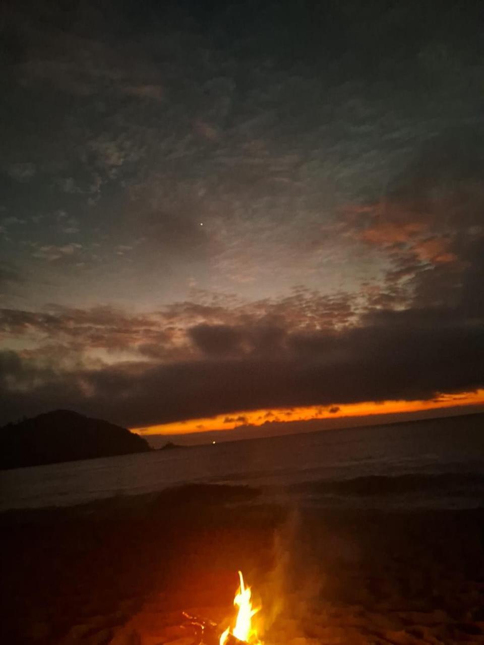 Efferus Hostel Ubatuba Eksteriør bilde